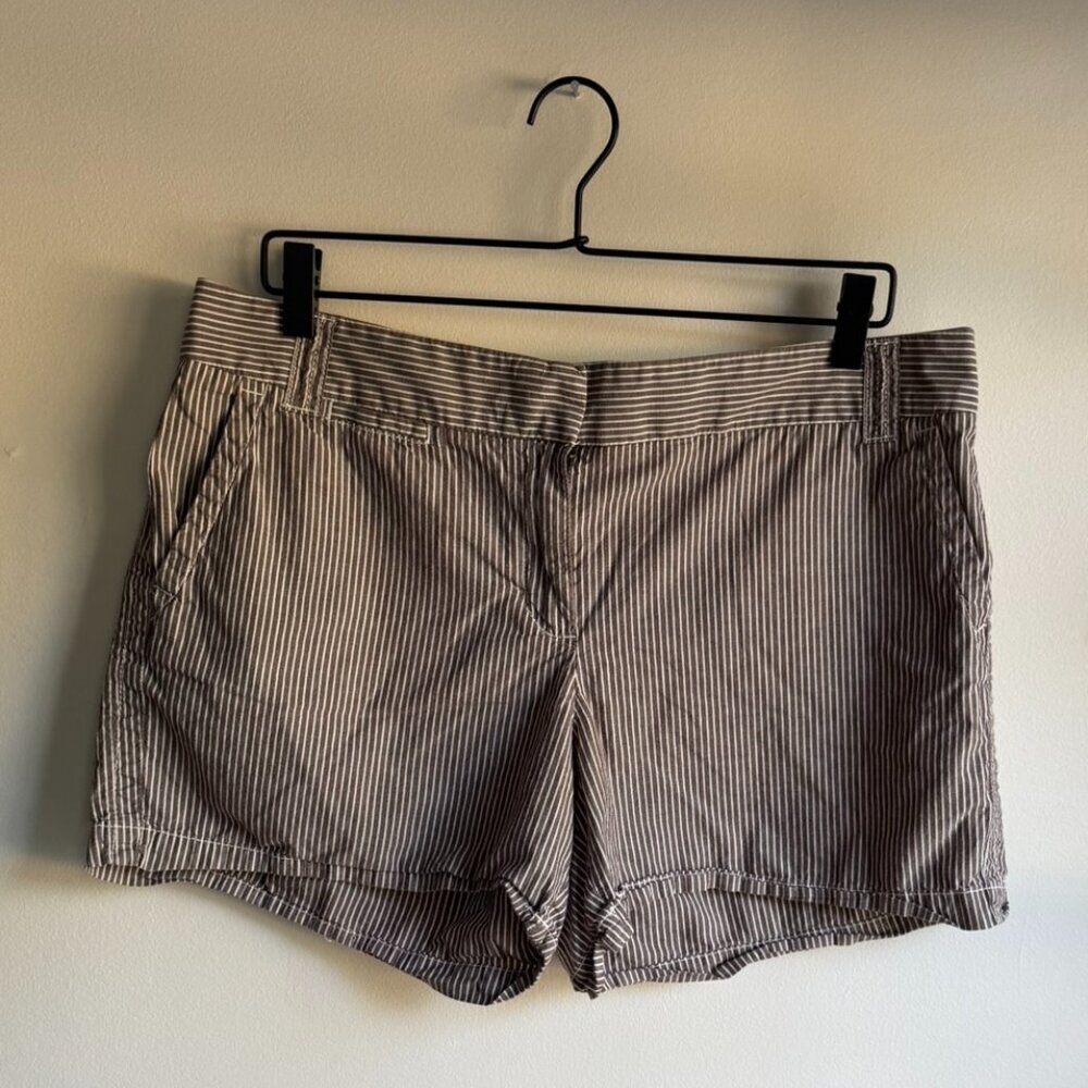J.Crew – Gray & White Striped Seersucker Shorts – Women’s 12​